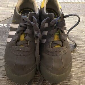 Unisex Adidas Samoa Kids Sneakers--Gray w/Yellow w/White Stripes--Size 1 Great